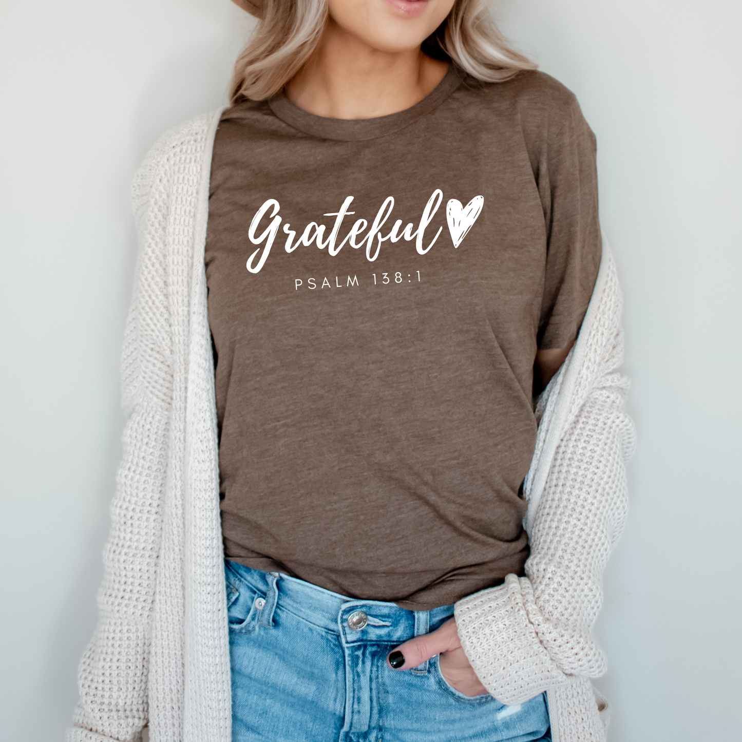 Grateful Heart” Christian t-shirt in fall colors (heather brown) featuring Psalm 138:1 design, ideal for faith-based fall fashion